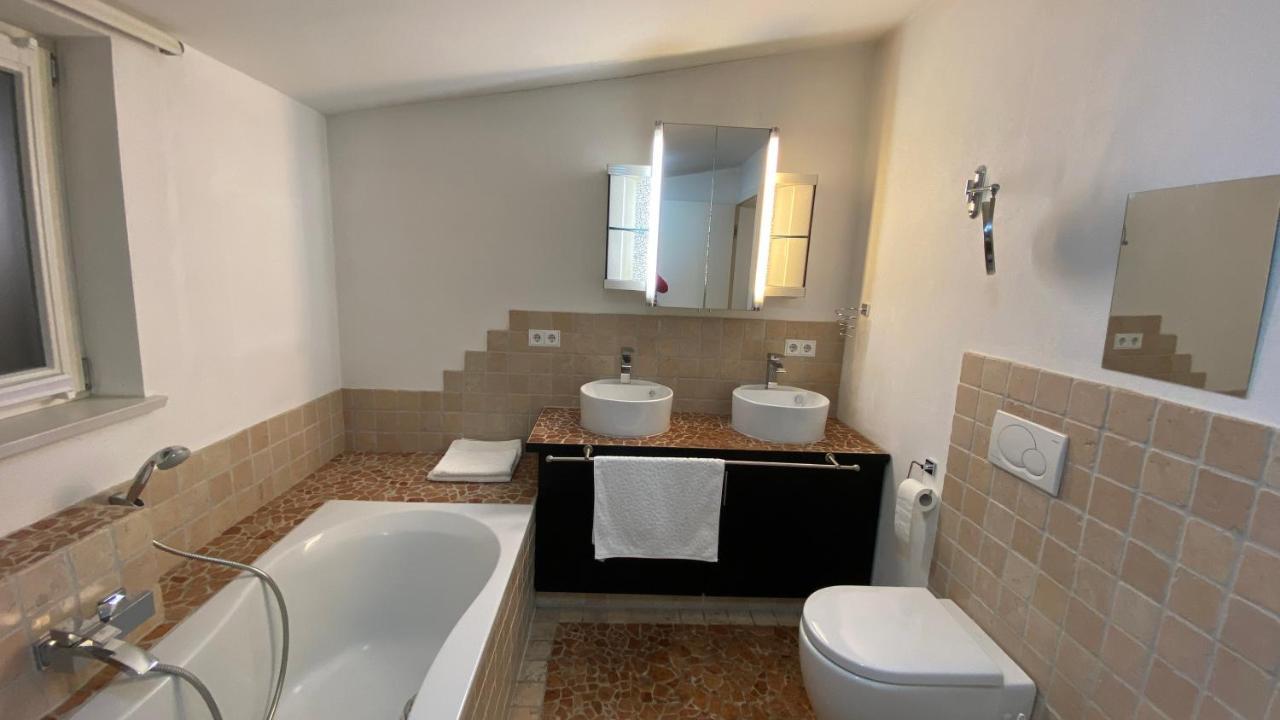 Fewo Luxus Wohnung Im Eigenen Ferienhaus, 120 Qm, Naehe Regensburg Mit Balkon, Terrasse & Garten, Gute Zuganbindung Laber 외부 사진